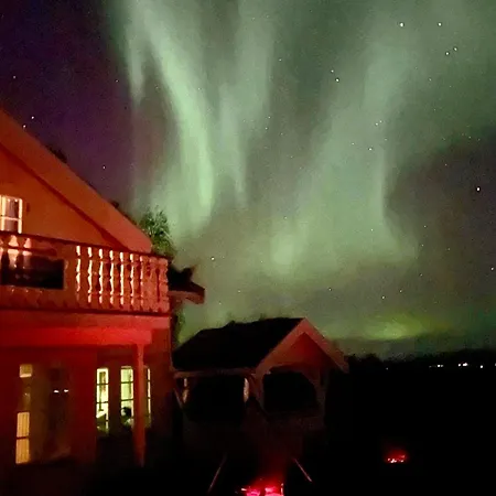 Сasa de vacaciones Centrally Located By The Sea - Sortland