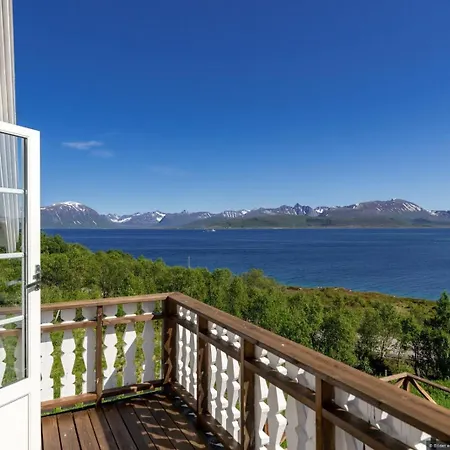 Feriehus Centrally Located By The Sea -